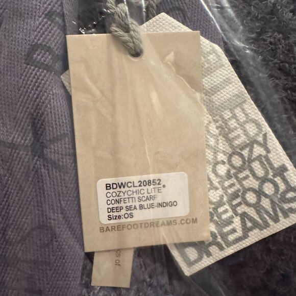 New! Barefoot Dreams CozyChic Lite Confetti Scarf Deep Sea Blue Indigo - Picture 4 of 6